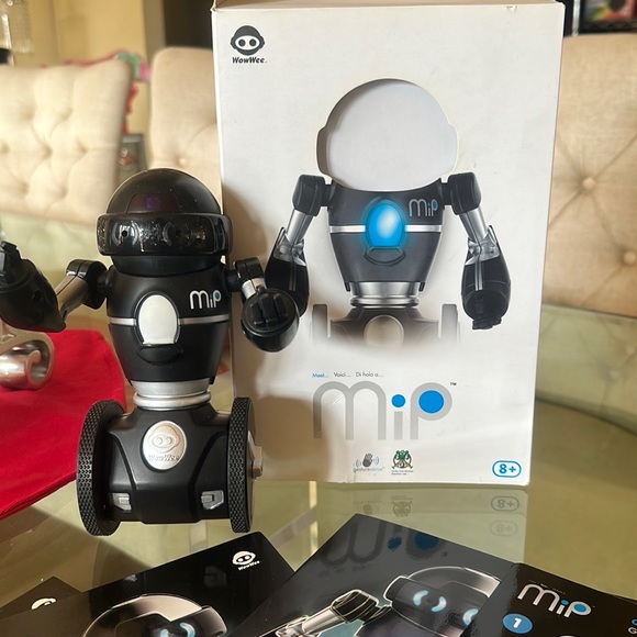 WowWee Mip Robot - Picture 7 of 8